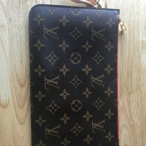 Louis Vuitton MM Pochette